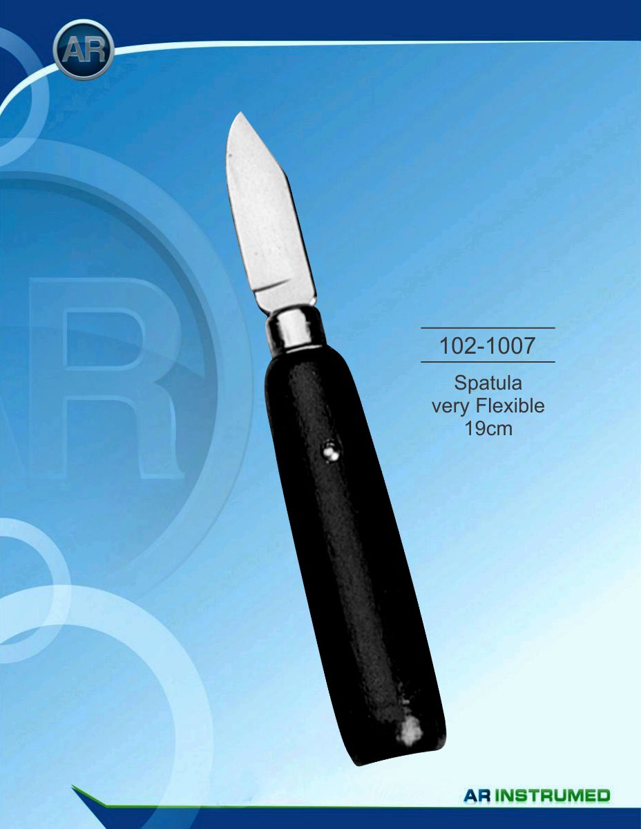102-1007-01.jpg Sehr flexibler Spatel 19 cm, hergestellt aus hochwertigem medizinischem Edelstahl, korrosionsbeständig und langlebig. Die besonders flexible Klinge ermöglicht ein präzises und gleichmäßiges Mischen sowie Applizieren von Dentalmaterialien wie Zement, Gips und Alginat. Autoklavierbar und sterilisierbar, ideal für den professionellen zahnmedizinischen und zahntechnischen Einsatz.